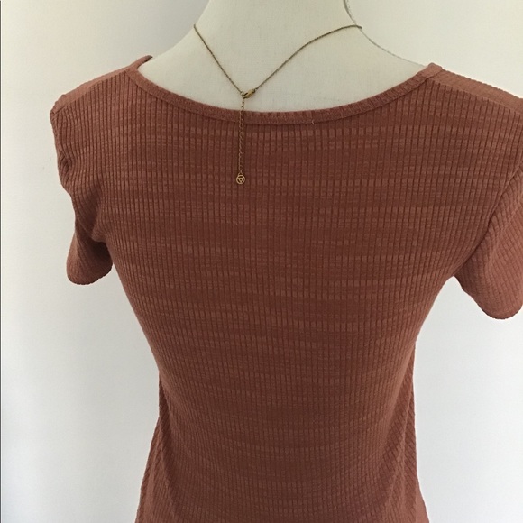 Basic spring t-shirt - Picture 2 of 5